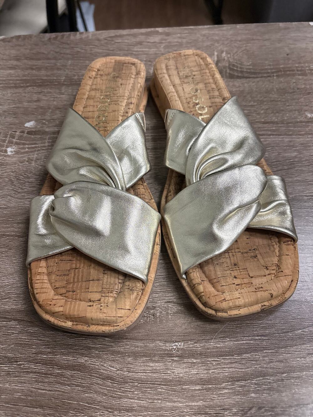 Aerosoles Gold Criss Cross Cork Flats Sz 10.5